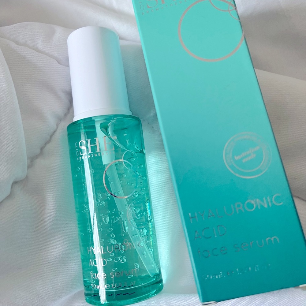 Om she hyaluronic acid face serum